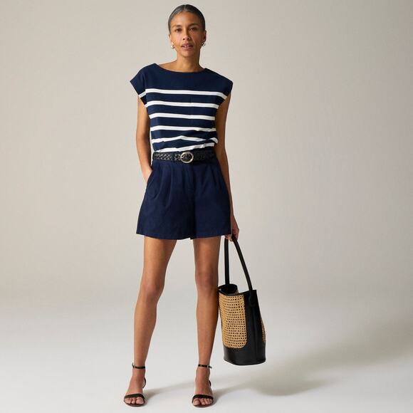 J. Crew Pants - J. Crew 5" pleated heritage chino short - Size 2